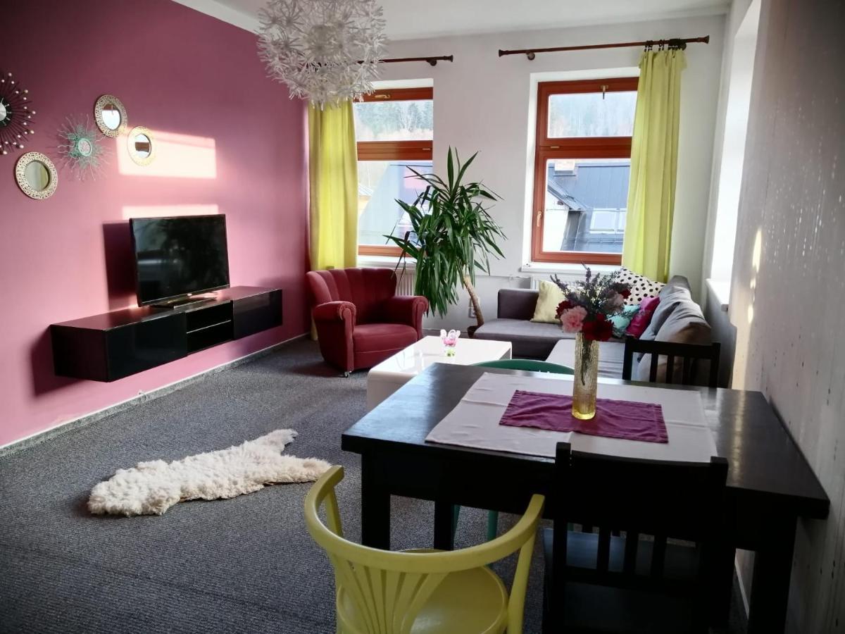 Na Pekarne Apartment Zelezna Ruda Luaran gambar